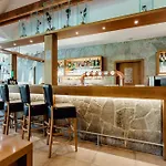 Hotel Humno