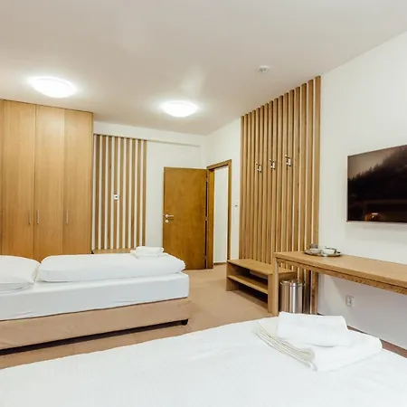 Humno Hotel 2*